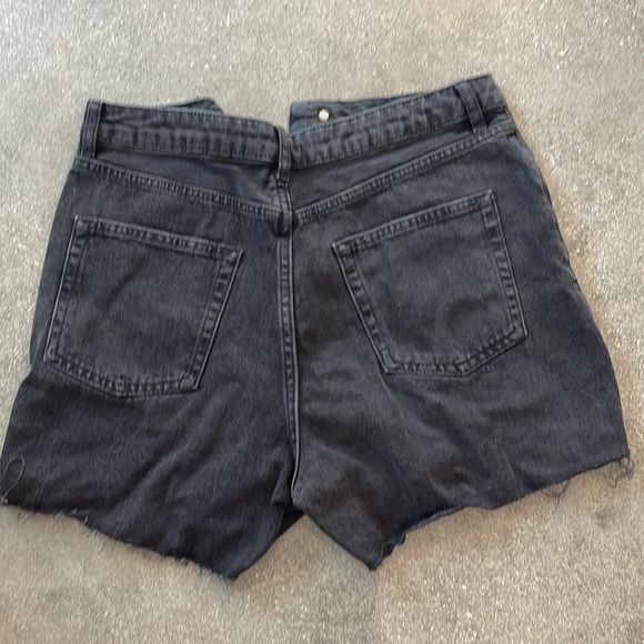 Topshop moto distressed mom shorts. Tall length. US 8 - Picture 2 of 3